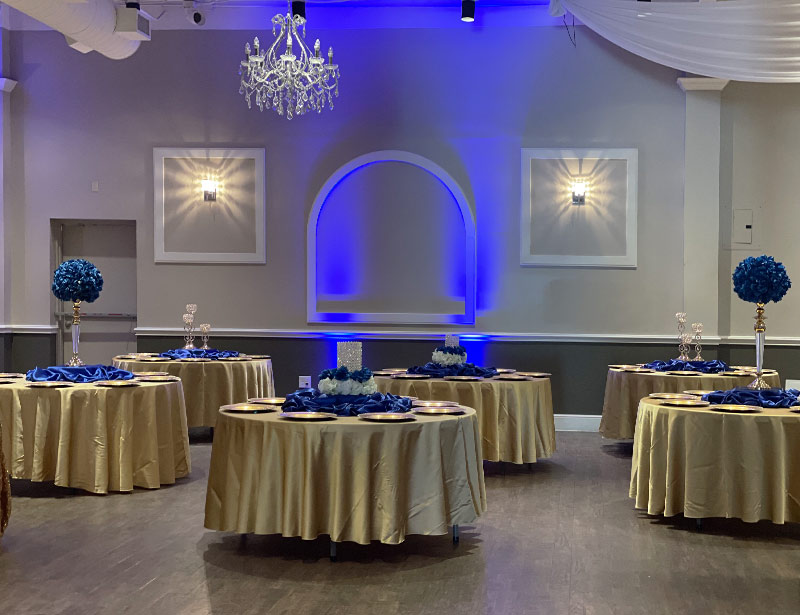 Pink and gold quinceañera party décor